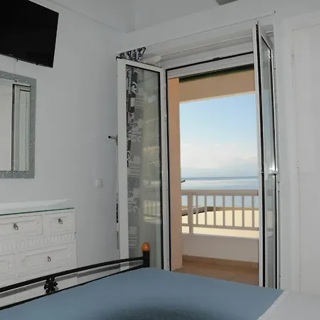 Sunset By The Sea 1 Λουτράκι